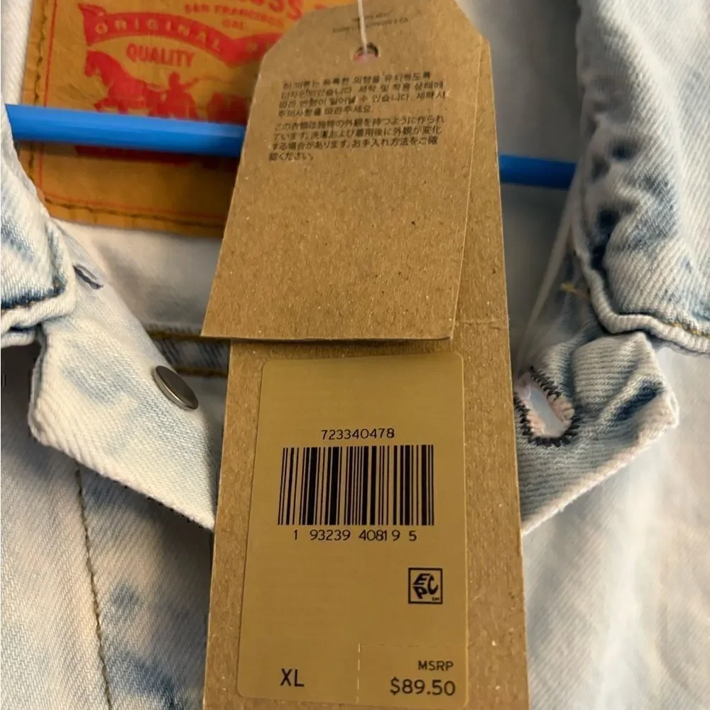 Levi’s Vintage Fit Trucker Jacket XL Light Wash Denim Jean Jacket